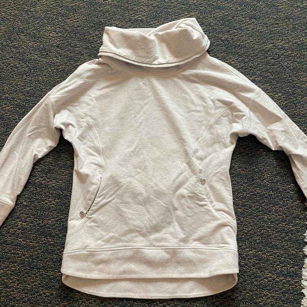 Lululemon turtle neck sweatshirt